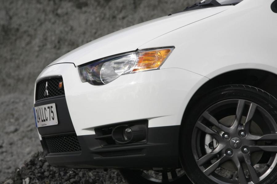  Mitsubishi Colt Ralliart 2009 года  (фото 17 из 60)